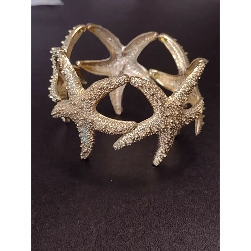 Starfish stretch bracelet 7.75